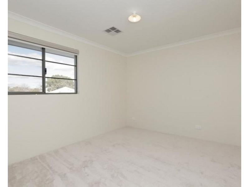 19 Chambri Chase, Success WA 6164