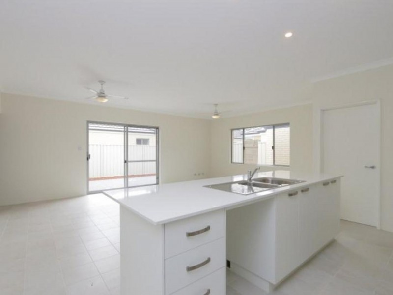 44A Morley Street, Maddington WA 6109