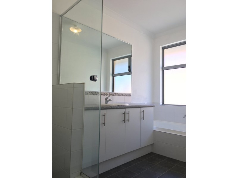 16C Hill View Terrace, St James WA 6102