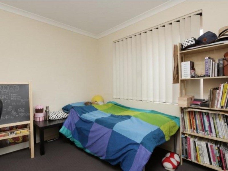 2/181 Manning Road, Bentley WA 6102