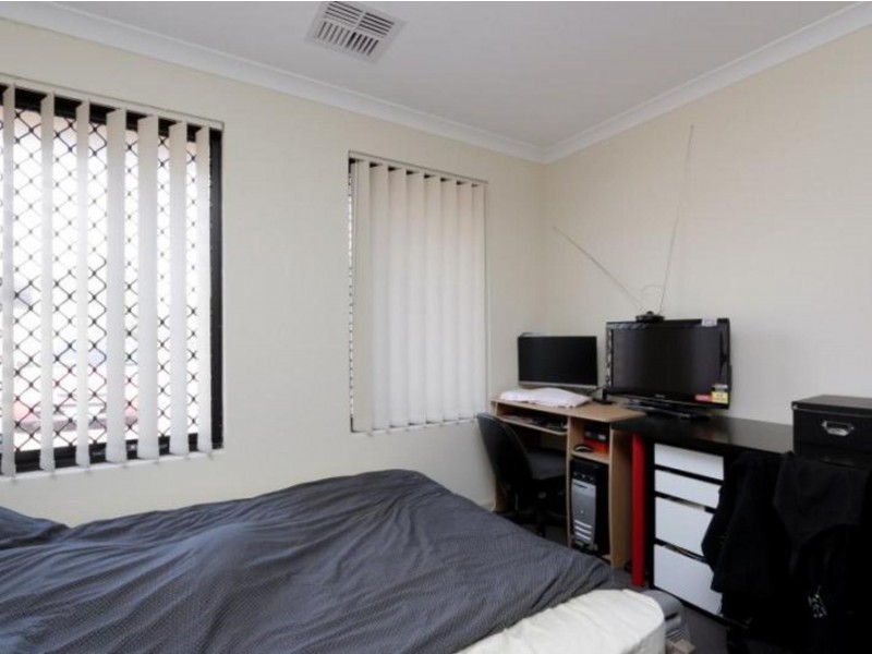 2/181 Manning Road, Bentley WA 6102