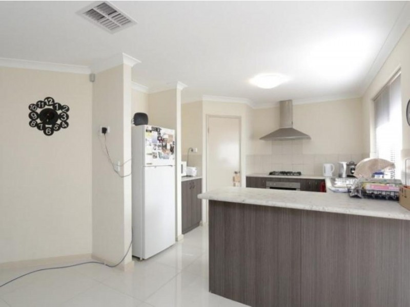 2/181 Manning Road, Bentley WA 6102