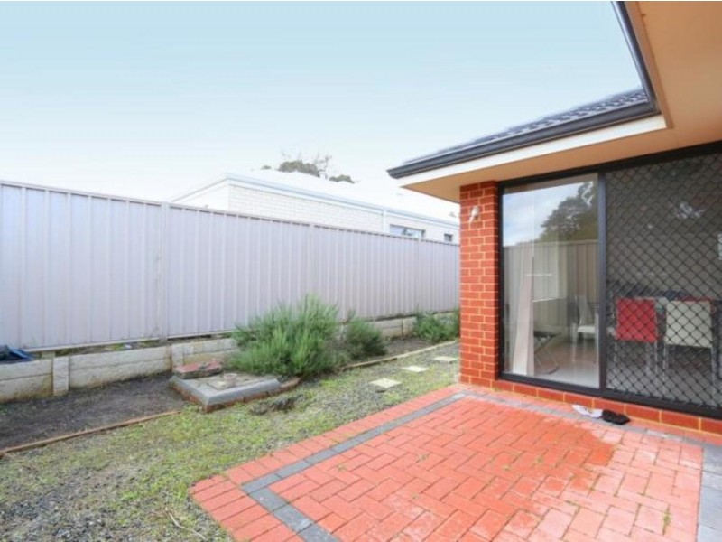 2/181 Manning Road, Bentley WA 6102
