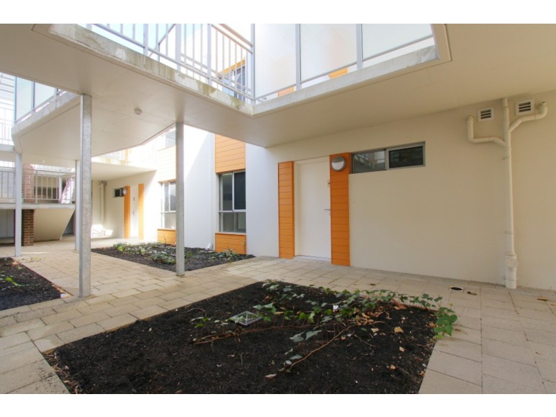 42/16 Grey Street, Cannington WA 6107