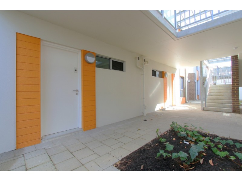 42/16 Grey Street, Cannington WA 6107