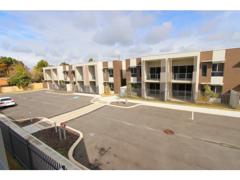 65/16 Grey Street, Cannington WA 6107