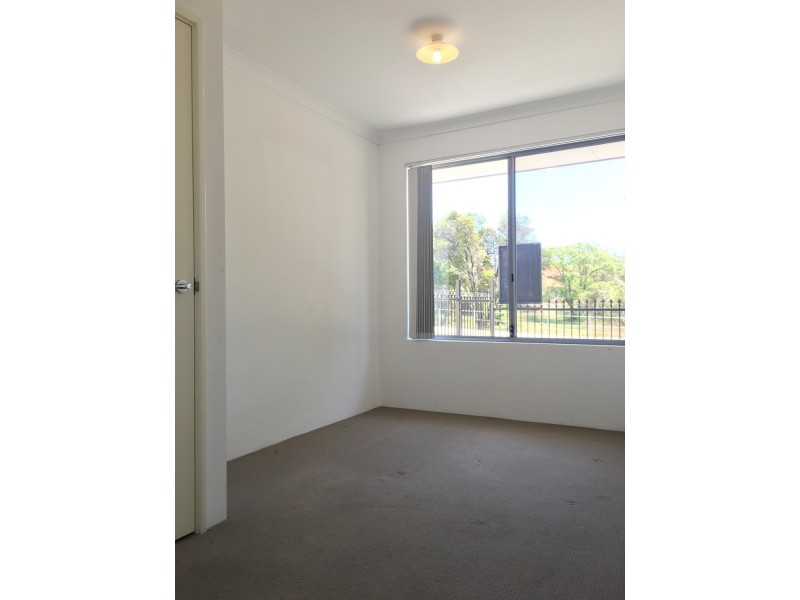 1/16 Hill View Terrace, St James WA 6102