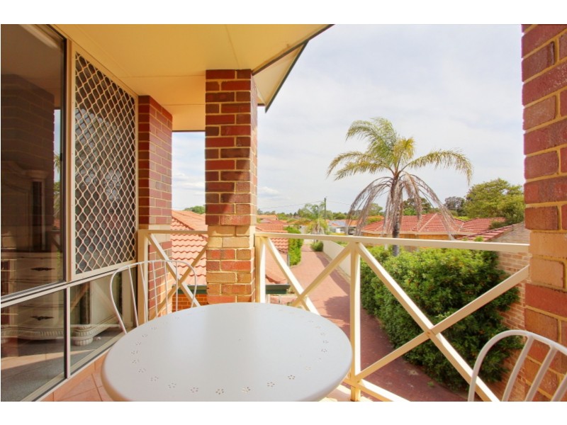 3/5 Walga Court, Yokine WA 6060
