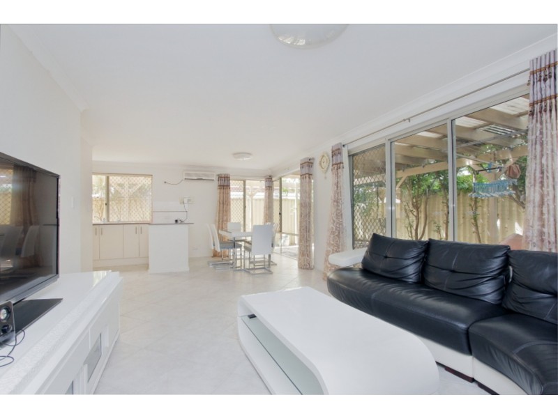 3/5 Walga Court, Yokine WA 6060