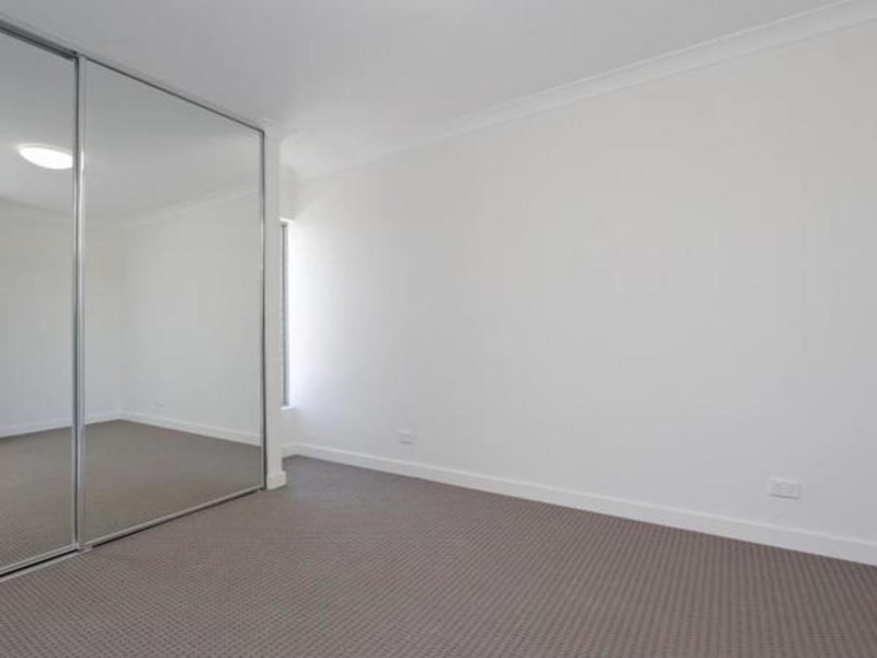 2/28 Bent Street, Cannington WA 6107