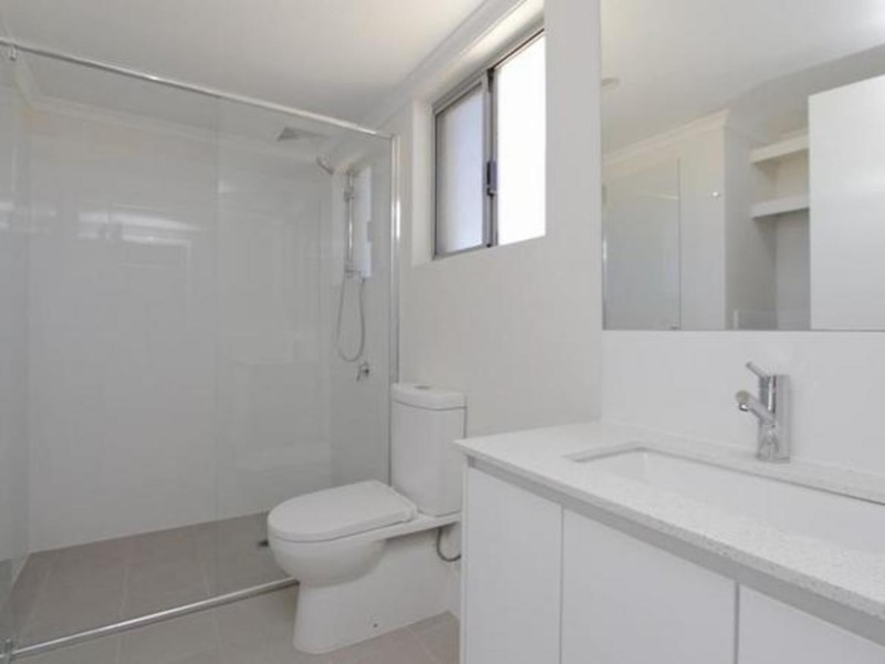 2/28 Bent Street, Cannington WA 6107