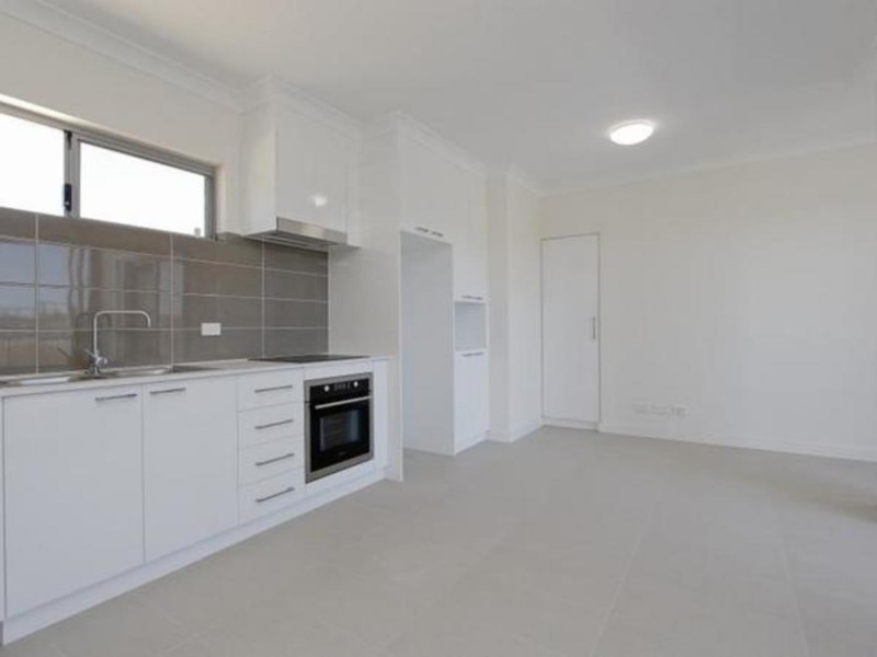 2/28 Bent Street, Cannington WA 6107