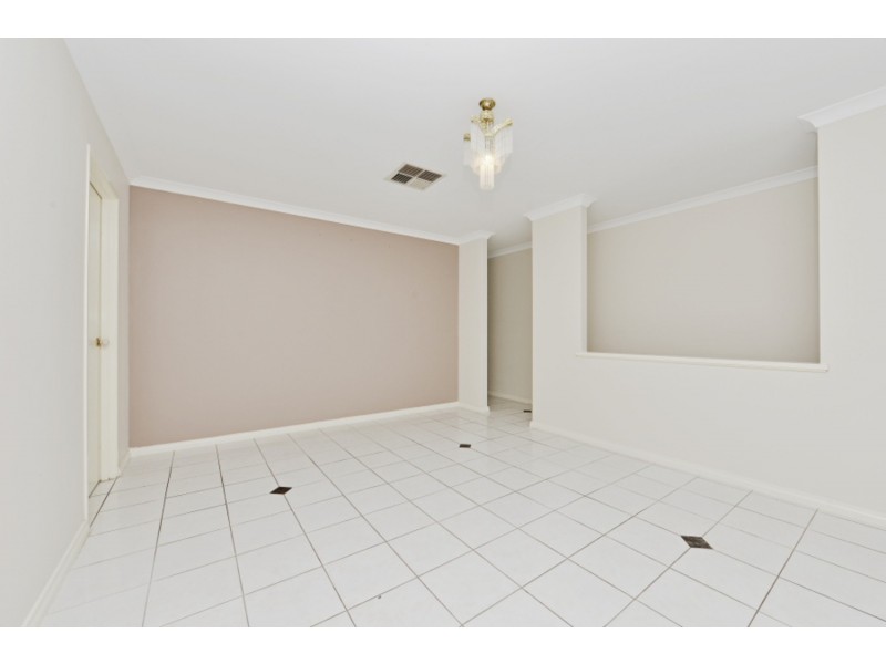 7 Jamaica Crossing, Langford WA 6147