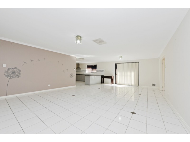 7 Jamaica Crossing, Langford WA 6147