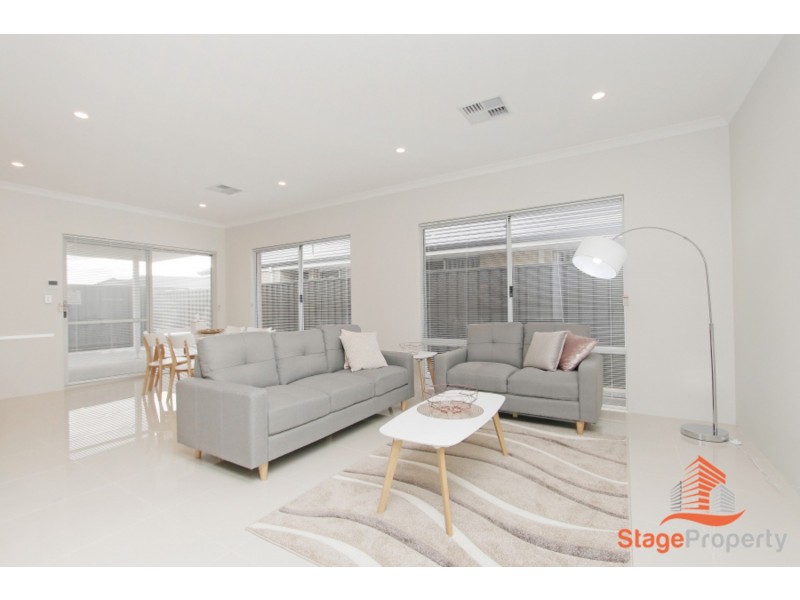 1739/4 Tuff Way, Piara Waters WA 6112