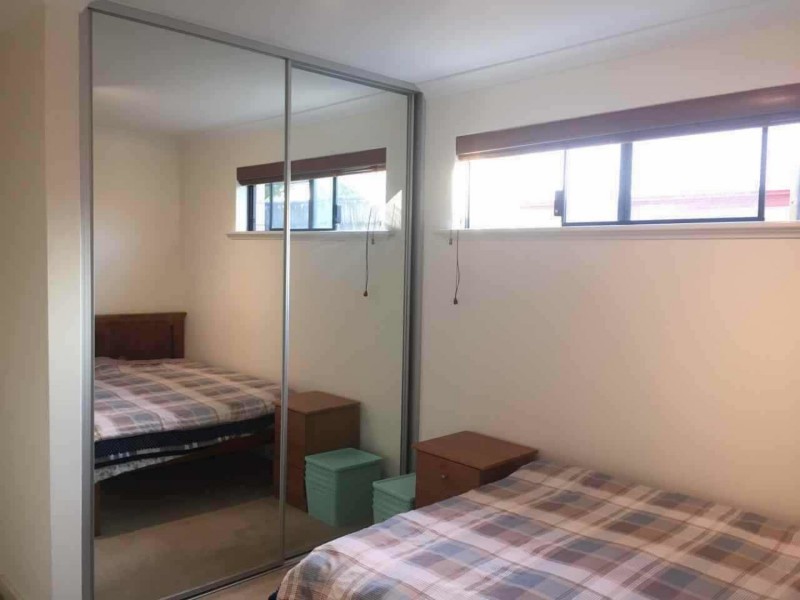 2/4 Lloyd Street, Cannington WA 6107