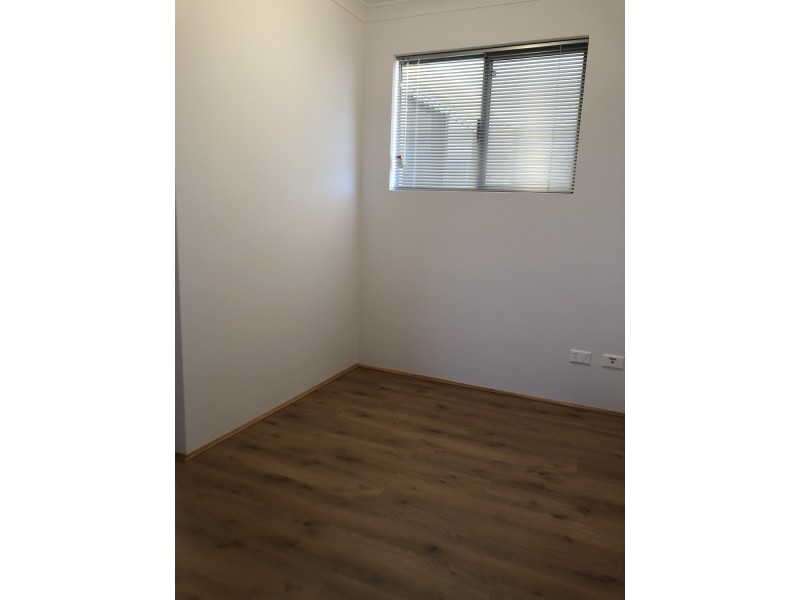 12 Greywacke Entrance, Piara Waters WA 6112