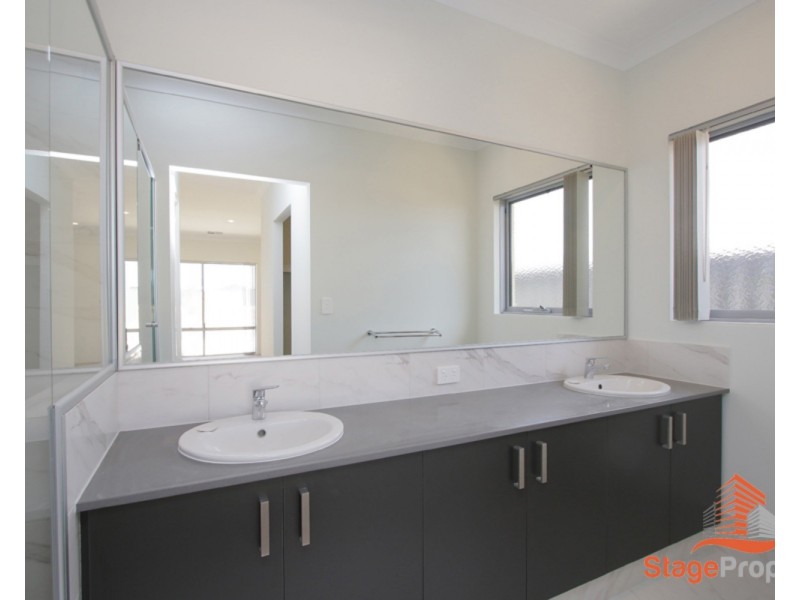 5 Sovite Road, Piara Waters WA 6112