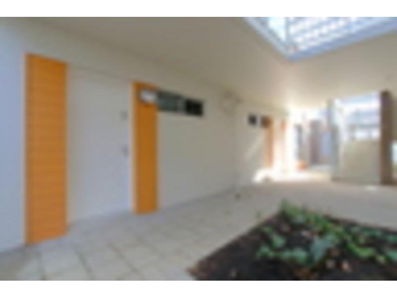 2/16 Grey Street, Cannington WA 6107