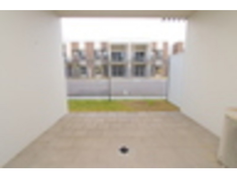 2/16 Grey Street, Cannington WA 6107