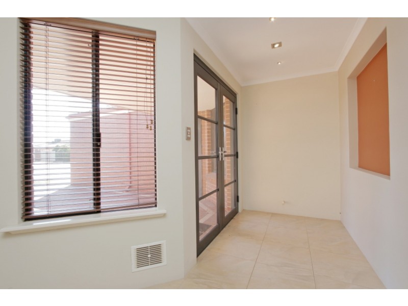 217 Amherst Road, Canning Vale WA 6155