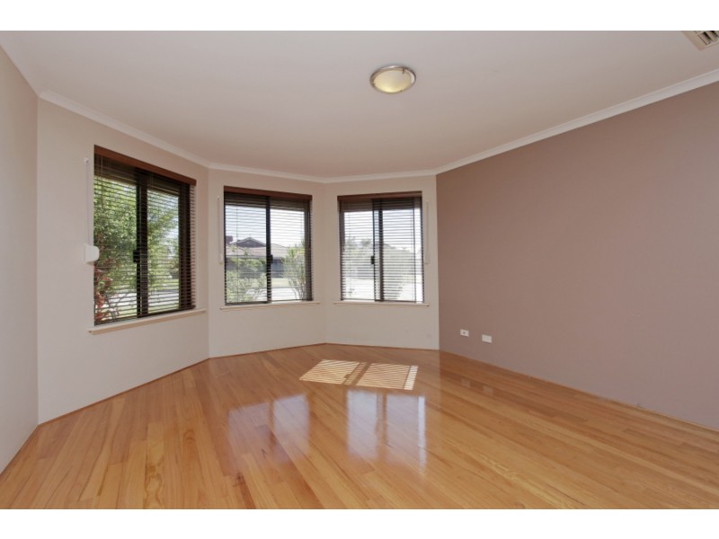 217 Amherst Road, Canning Vale WA 6155