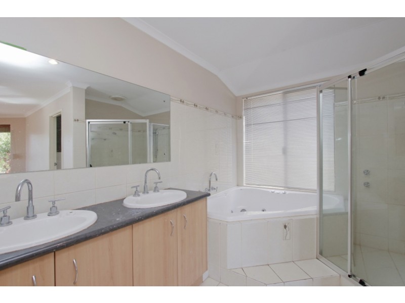 217 Amherst Road, Canning Vale WA 6155