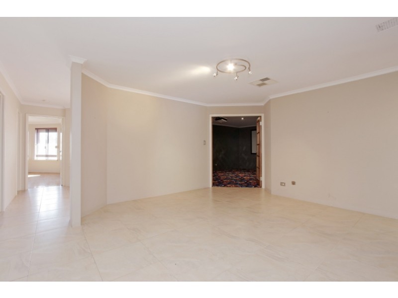 217 Amherst Road, Canning Vale WA 6155