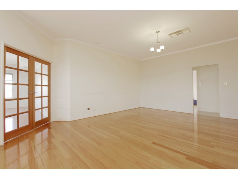 217 Amherst Road, Canning Vale WA 6155