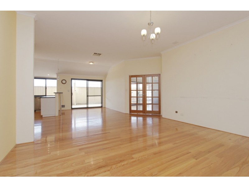 217 Amherst Road, Canning Vale WA 6155