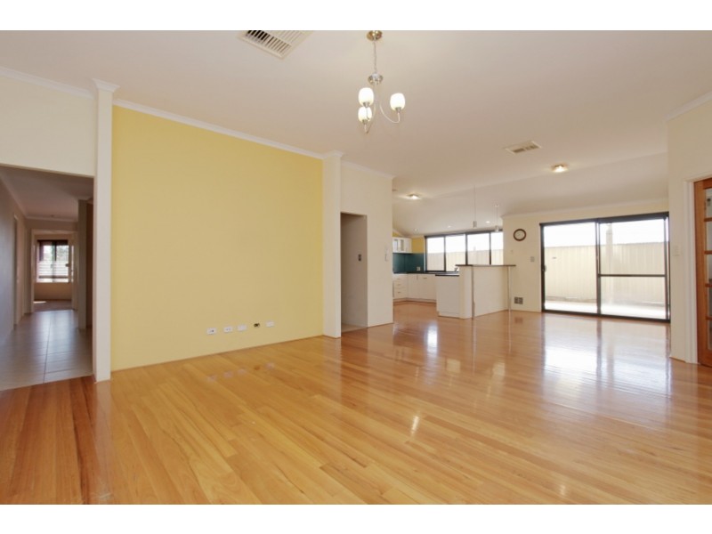 217 Amherst Road, Canning Vale WA 6155