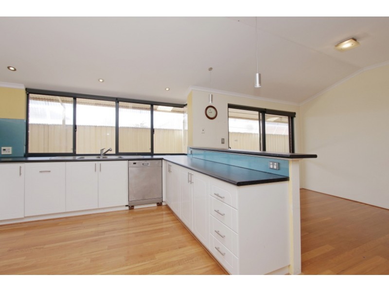 217 Amherst Road, Canning Vale WA 6155
