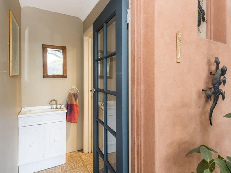 26 Veronica Street, Riverton WA 6148