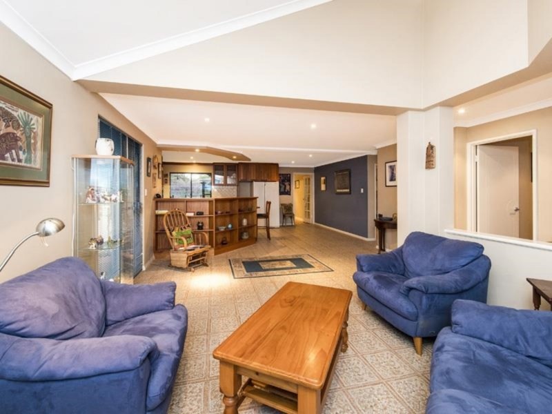 26 Veronica Street, Riverton WA 6148