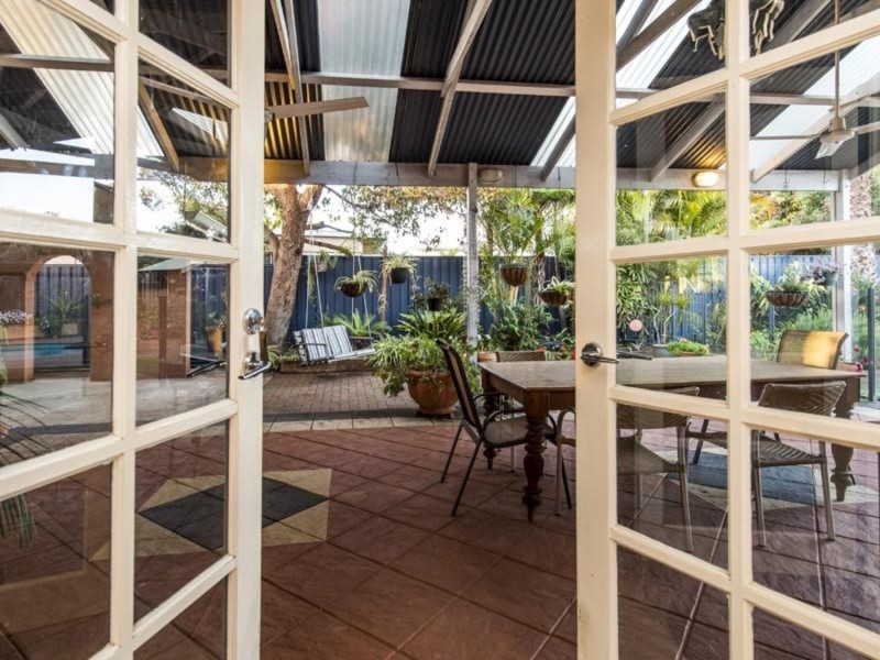 26 Veronica Street, Riverton WA 6148