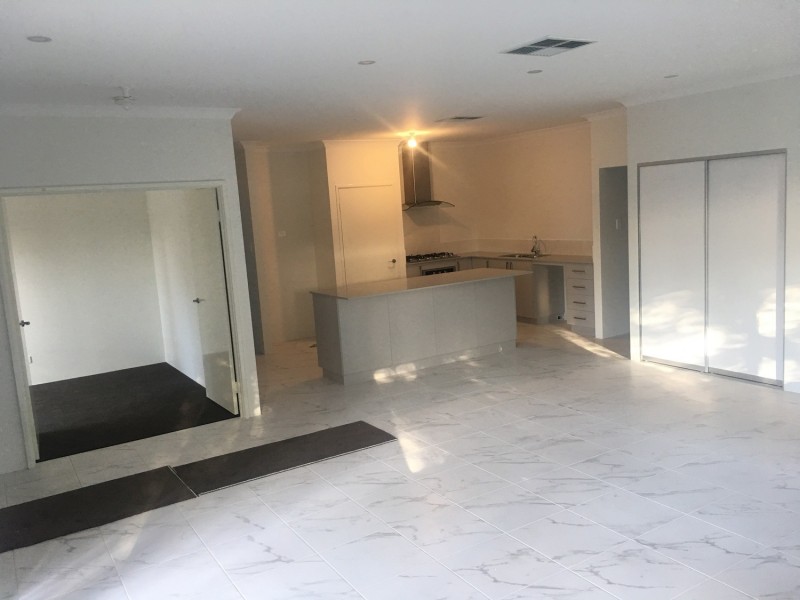 21 Harewood Street, Forrestfield WA 6058