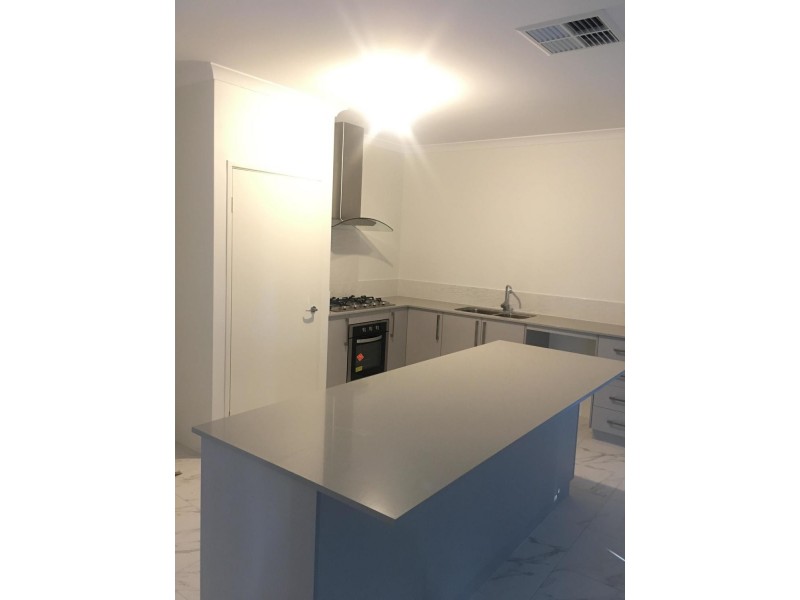 21 Harewood Street, Forrestfield WA 6058