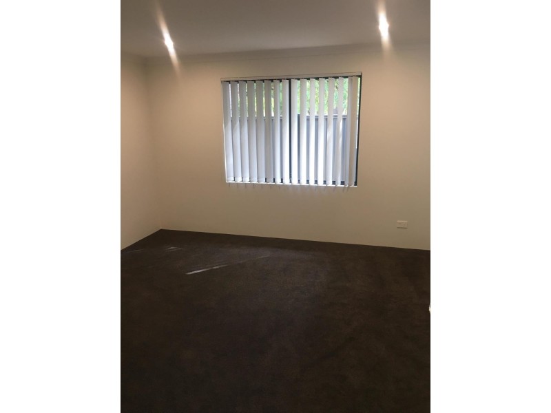 21 Harewood Street, Forrestfield WA 6058