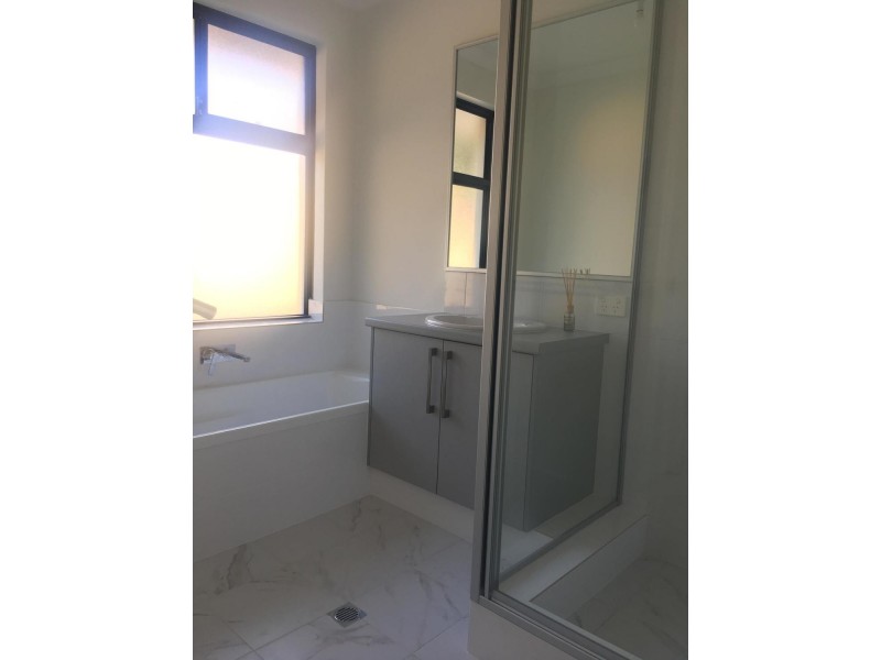 21 Harewood Street, Forrestfield WA 6058