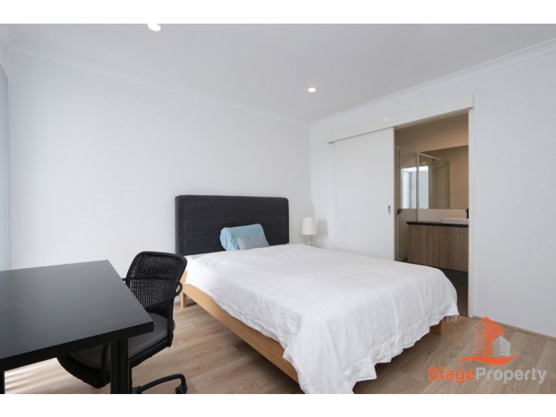 5 Corbitt Lane, Hammond Park WA 6164