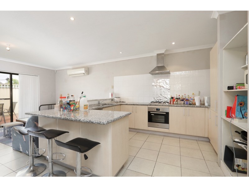 8/8 Toledo Close, Cannington WA 6107