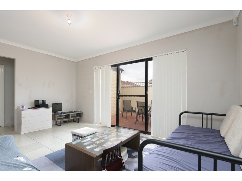 8/8 Toledo Close, Cannington WA 6107