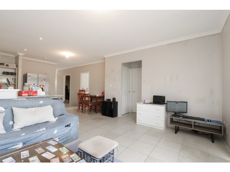 8/8 Toledo Close, Cannington WA 6107