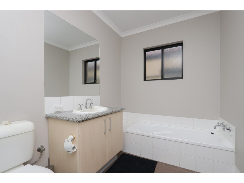 8/8 Toledo Close, Cannington WA 6107