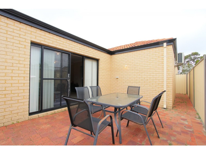 8/8 Toledo Close, Cannington WA 6107