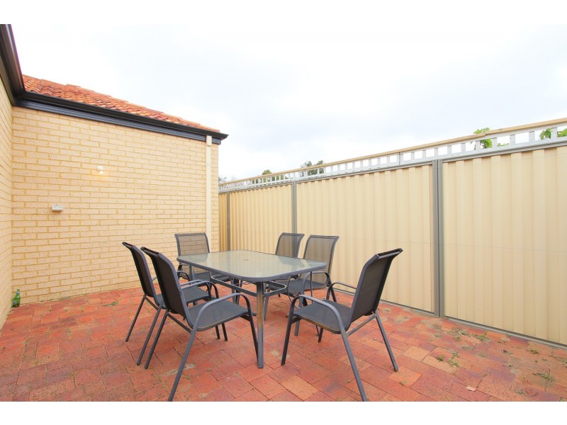 8/8 Toledo Close, Cannington WA 6107