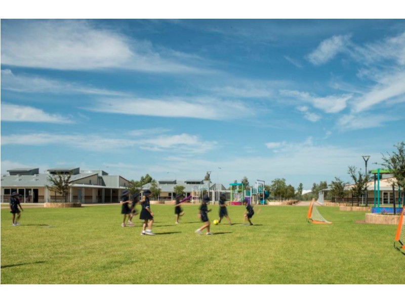 Lot 734, /35 Fanshawe Boulevard, Piara Waters WA 6112