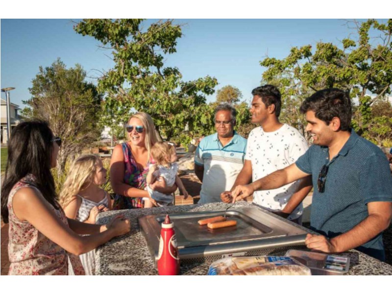 Lot 734, /35 Fanshawe Boulevard, Piara Waters WA 6112