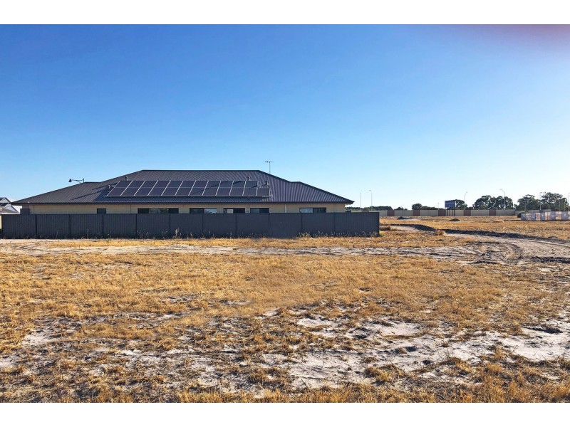 Lot 734, /35 Fanshawe Boulevard, Piara Waters WA 6112