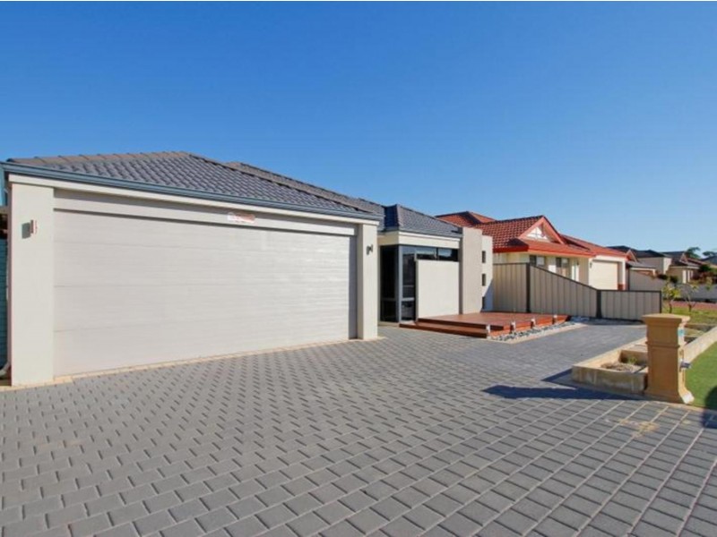 10 Normanby Bend, Success WA 6164